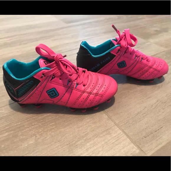 girls soccer cleats size 1